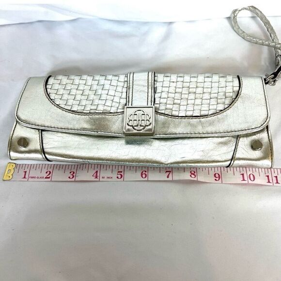 Dana Buchman Silver Gunmetal Metallic Faux Leather Clutch Wristlet Handbag - Picture 4 of 9